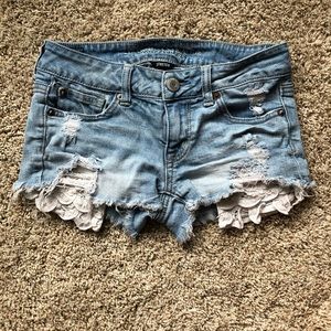Cute American eagle shorts